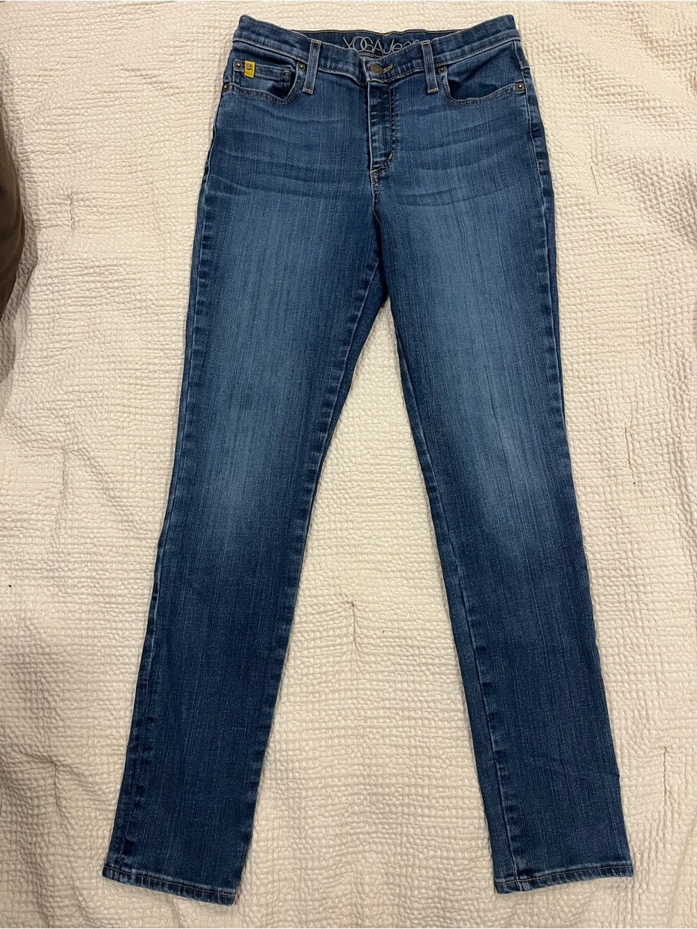 Women's Skinny Jeans in Medium Blue Stretch Denim